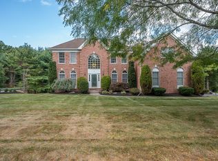 2 Cook St, Westborough, MA 01581