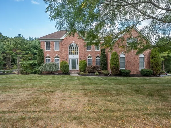 2 Cook St, Westborough, MA 01581