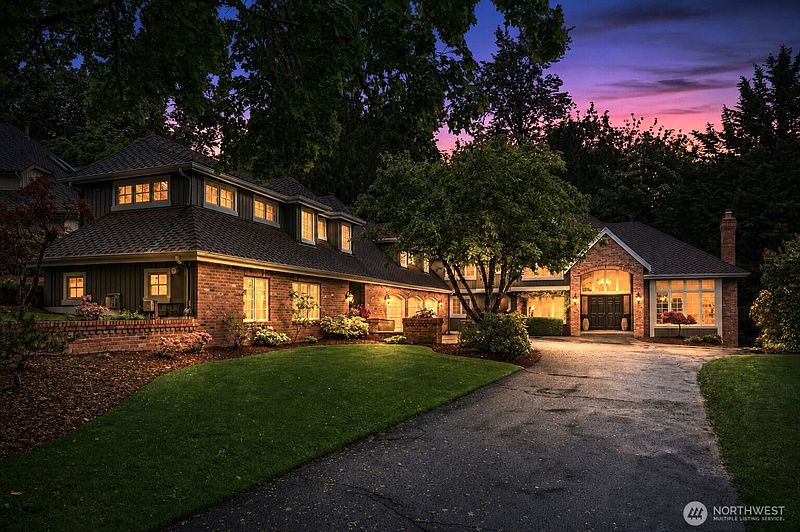 2nd image of 18138 NE 130th Place