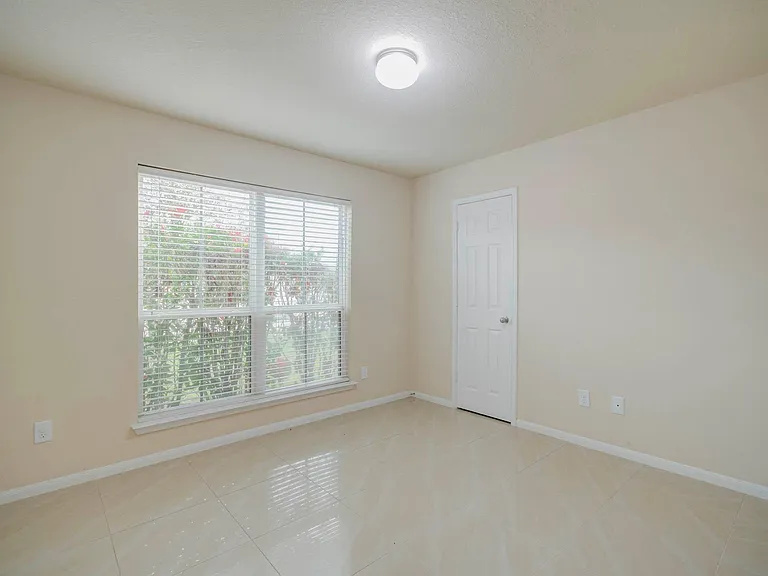15115 Russet Bend Ln — Photo 7