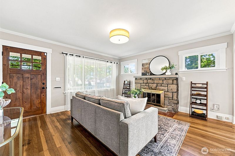 5th image of 4501 Pacific Avenue