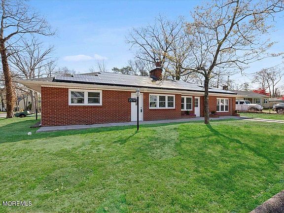 3rd image of 2214 Brookdale Park Drive