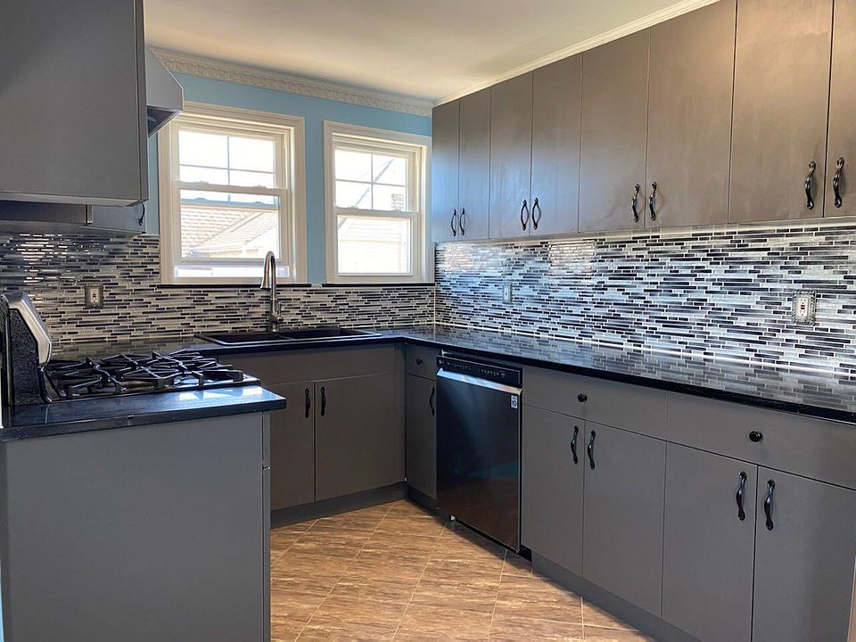 1st image of 42 Florence St #2A
