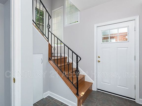 4th image of 813 31st St S