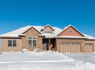1790 Silver Maple Trl, North Liberty, IA 52317