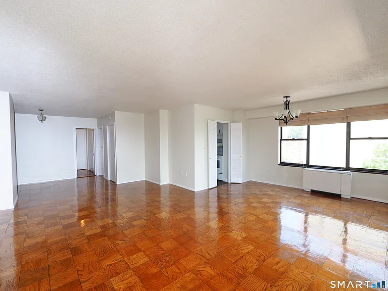 44 Strawberry Hill Ave #7B — Photo 6