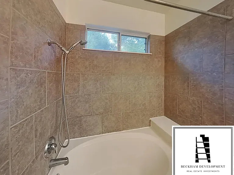 2418 Allred Dr #B — Photo 10
