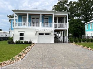 135 McIlroy Ct, Murrells Inlet, SC 29576