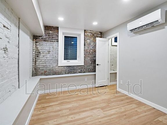 3rd image of 252 N Lincoln St APT 5