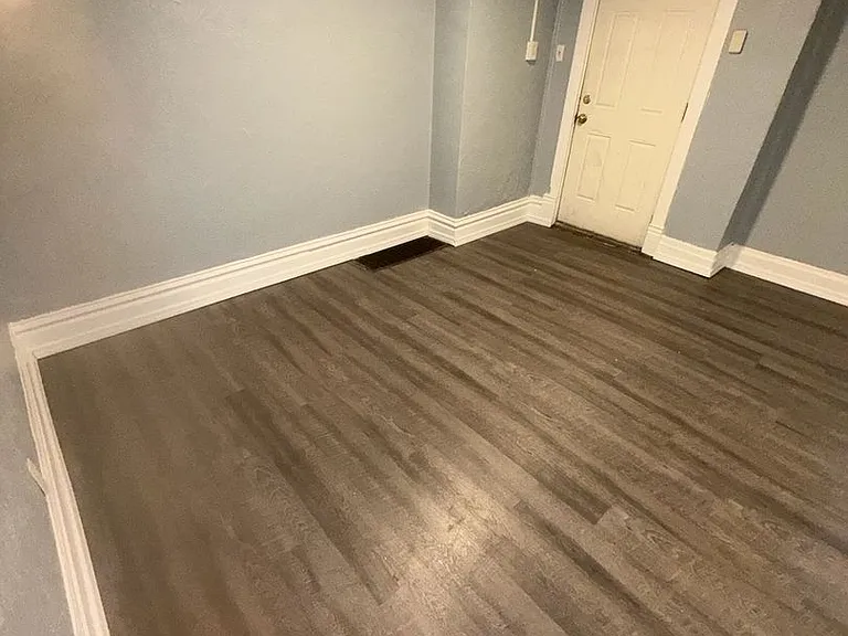 736 Lawndale Ave — Photo 4