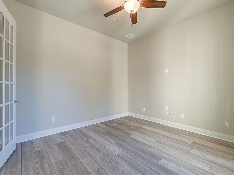 205 Barefoot Park Ln — Photo 15