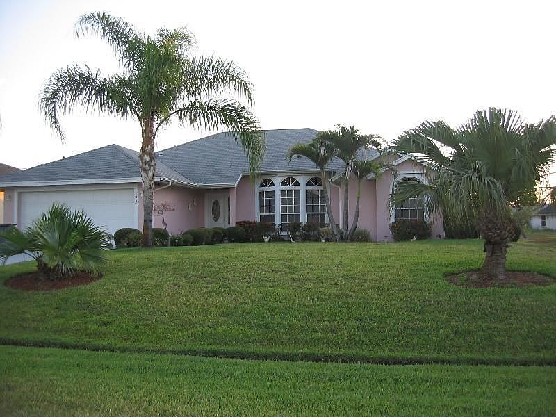 1st image of 3089 SE Galt Cir