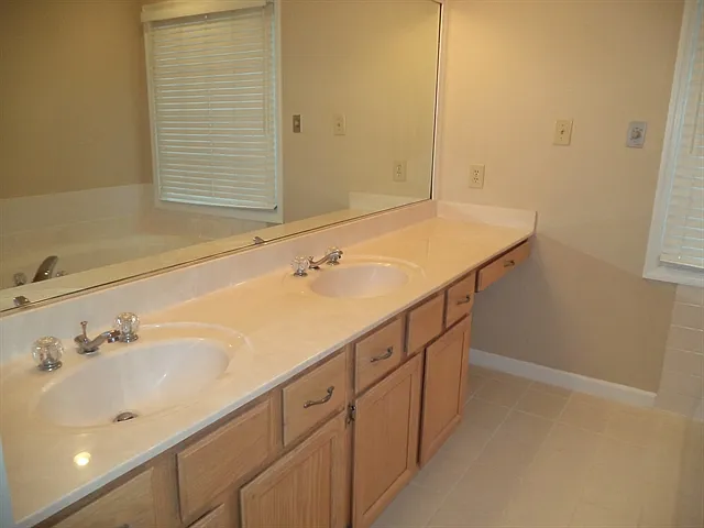 1517 Autumn Ridge Dr — Photo 13