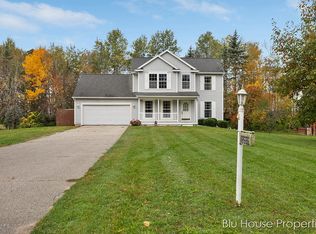 12655 Evergreen Farms Dr NE, Cedar Springs, MI 49319