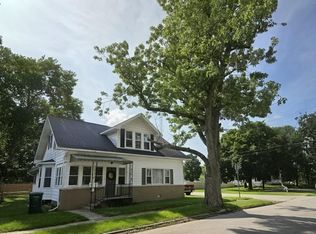 116 George St, North Judson, IN 46366