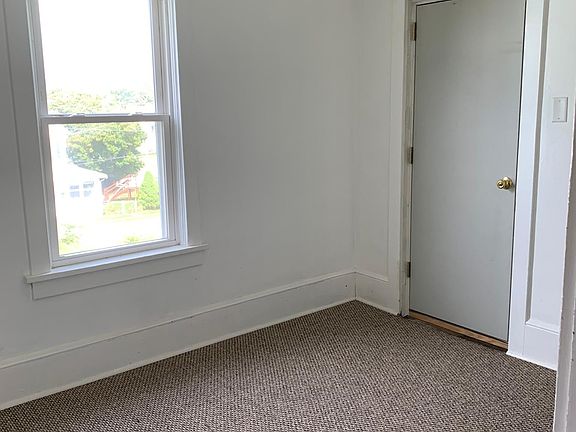 5th image of 210 W Southern Ave