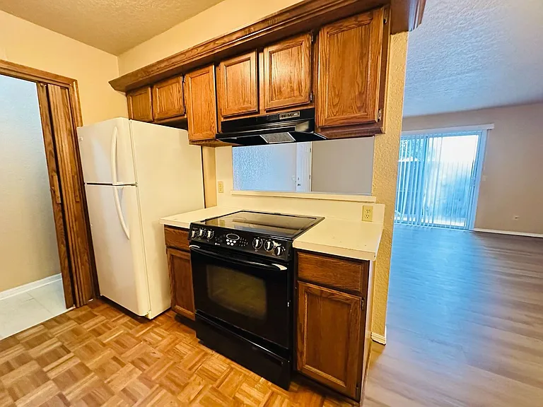 3200 W Britton Rd #19 — Photo 9