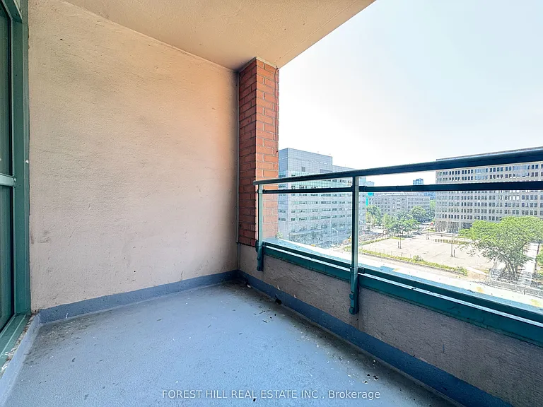 889 Bay St #810 — Photo 16