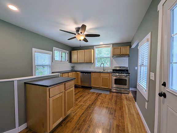 3rd image of 72 Maria Ave