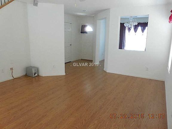 5th image of 417 Haunts Walk Ave