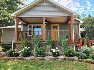 285 Shady Grove Ln, Wellford, SC 29385