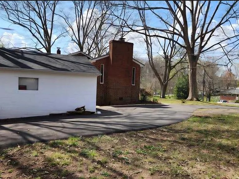 8405 Rugby Rd — Photo 3