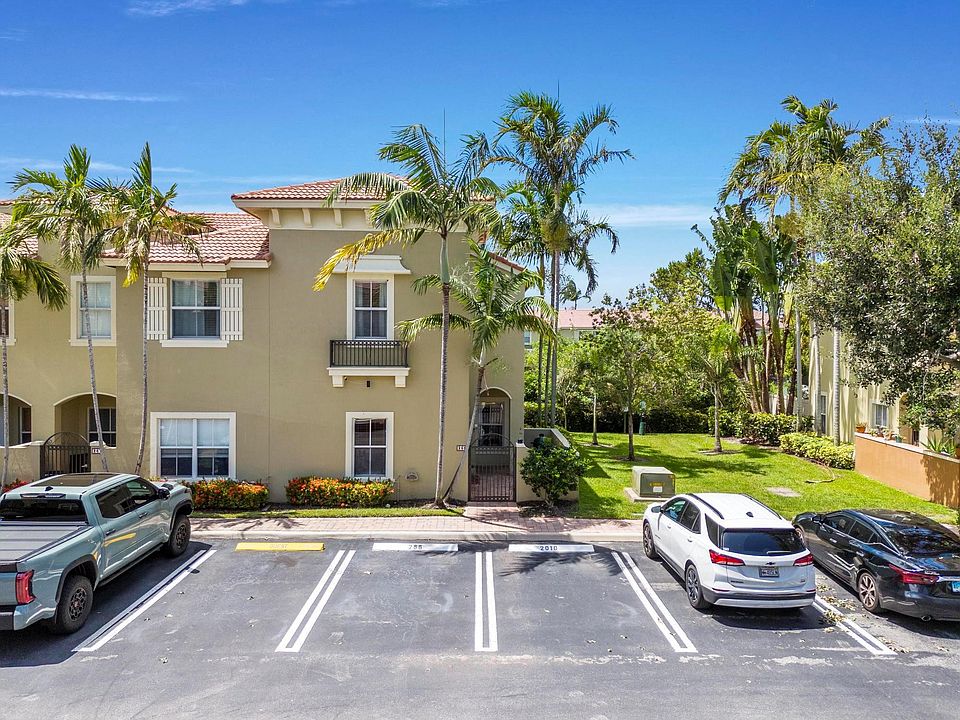 1st image of 265 Lake Monterey Circle