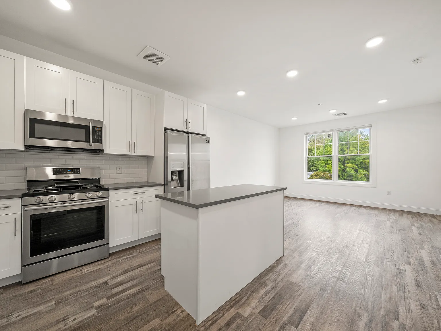 1 bed, $2,250 — Photo 1