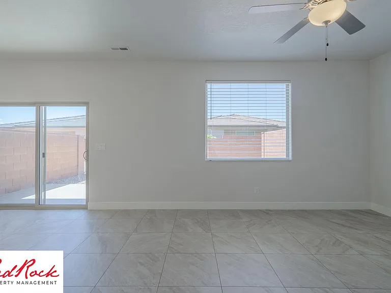 1005 N Tortoise Rock Dr #17 — Photo 7