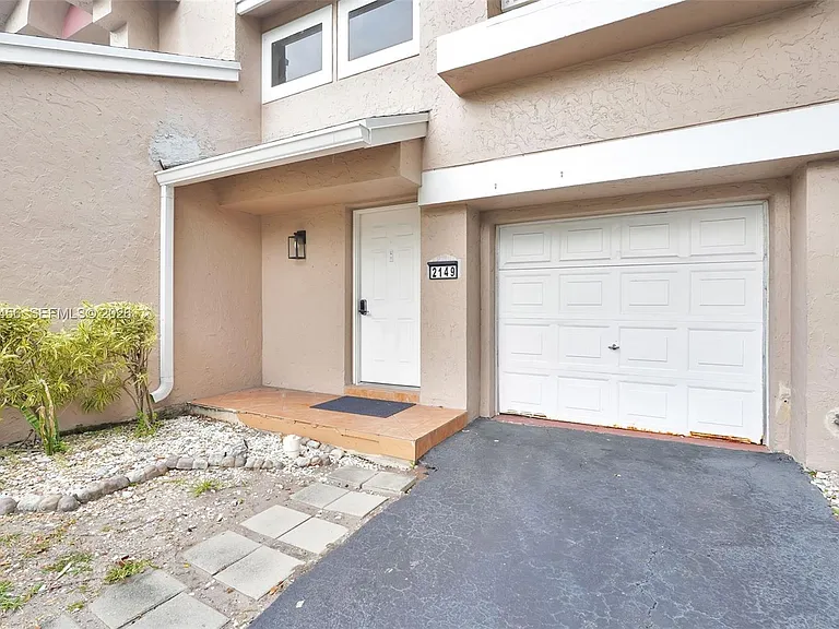 2149 Discovery Cir W #1 — Photo 2