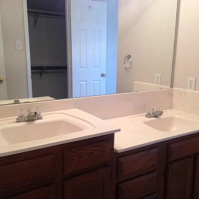 3 bed, 2.0 bath, 1551 sqft, $1,950 — Photo 3