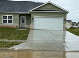712 Debates St, Washington, IL 61571