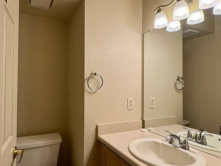 2404 S Holman Cir — Photo 9