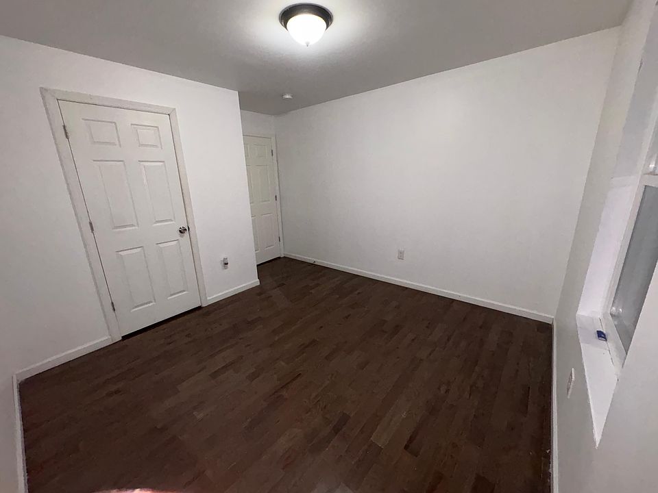 2nd image of 152 Sherman Ave APT 2