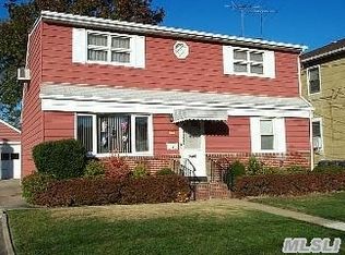 1002 3rd Ave, Franklin Square, NY 11010