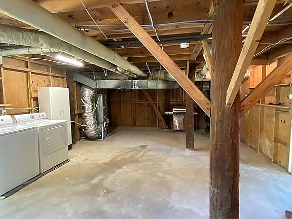 enclosed laundry/storage