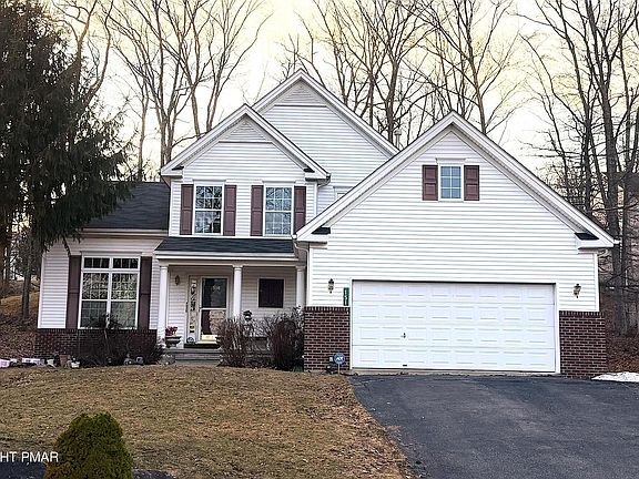 3rd image of 151 Kensington Dr