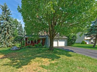 41 Michaelangelo St, Latham, NY 12110