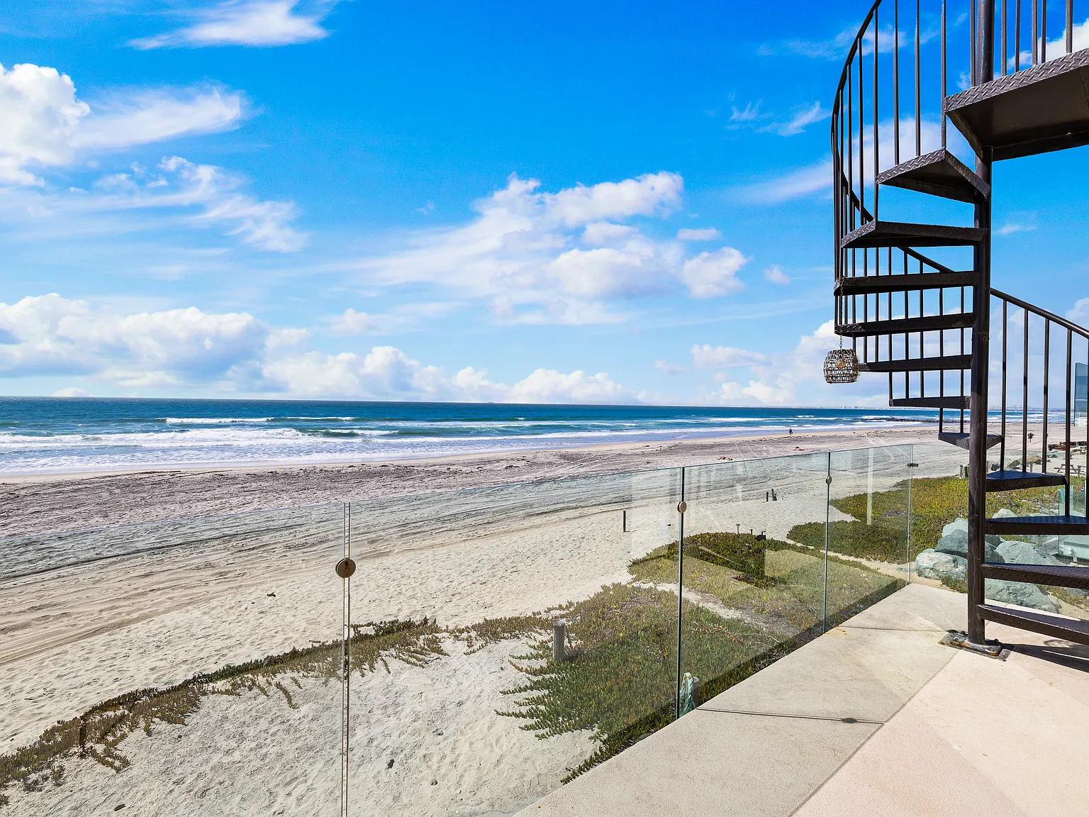 2 bed, 950 sqft, $4,500 — Photo 4