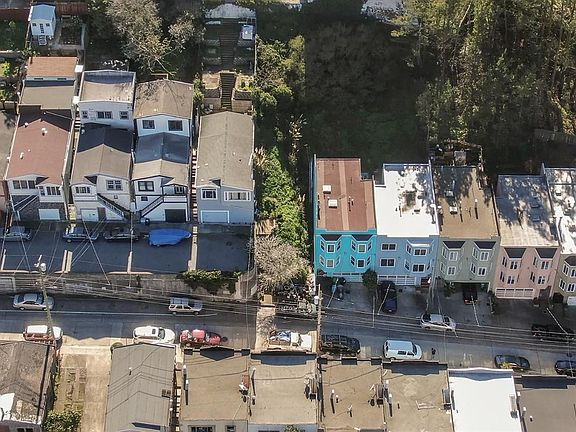 5th image of 169 Shakespeare St