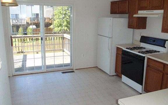 3rd image of 14335 Madrigal Dr
