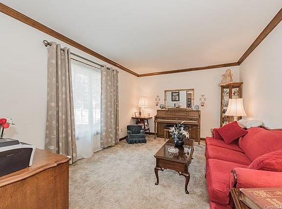 4th image of 4835 Craigwood Dr