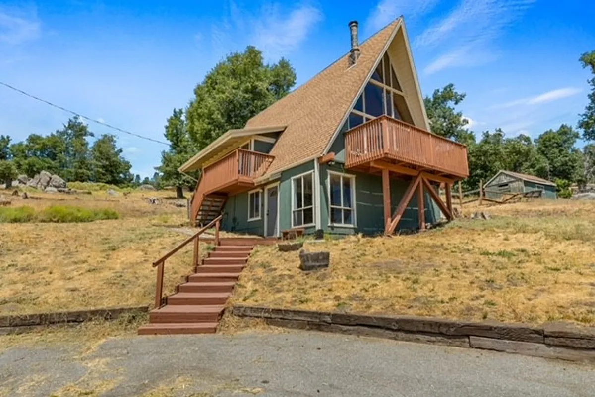 Building Photo - 26120 Deertrail Dr