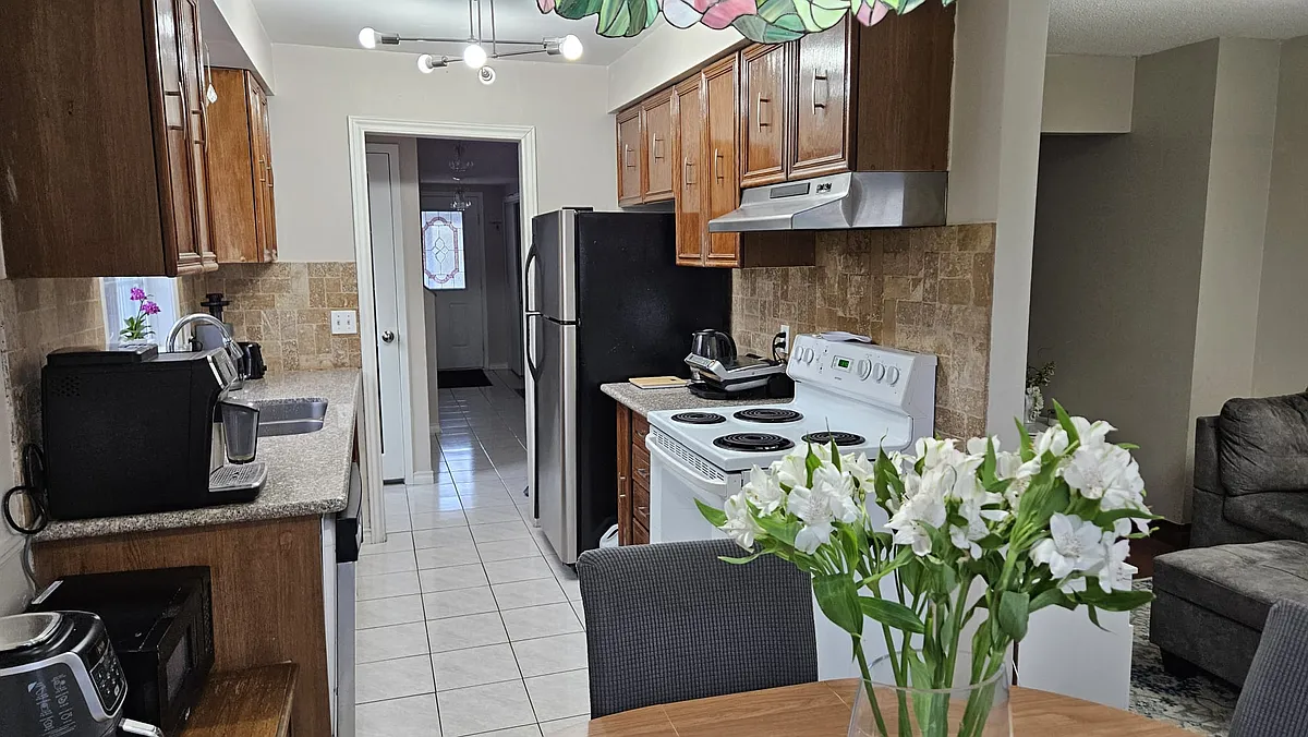 Building Photo - Kipling Cres