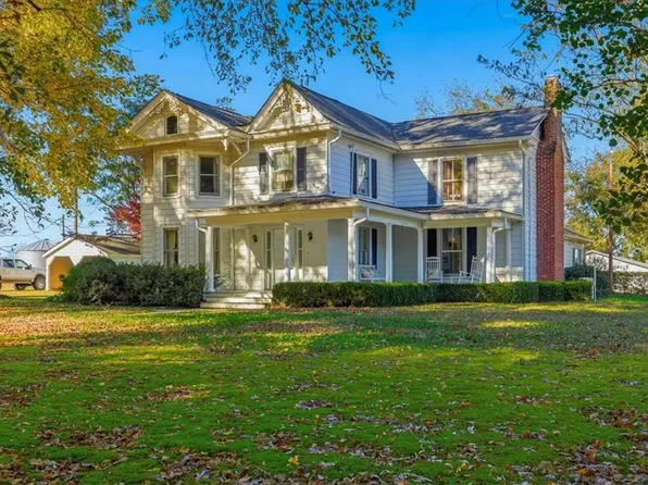 2300 Rocky Hock Rd, Wakefield, VA 23888