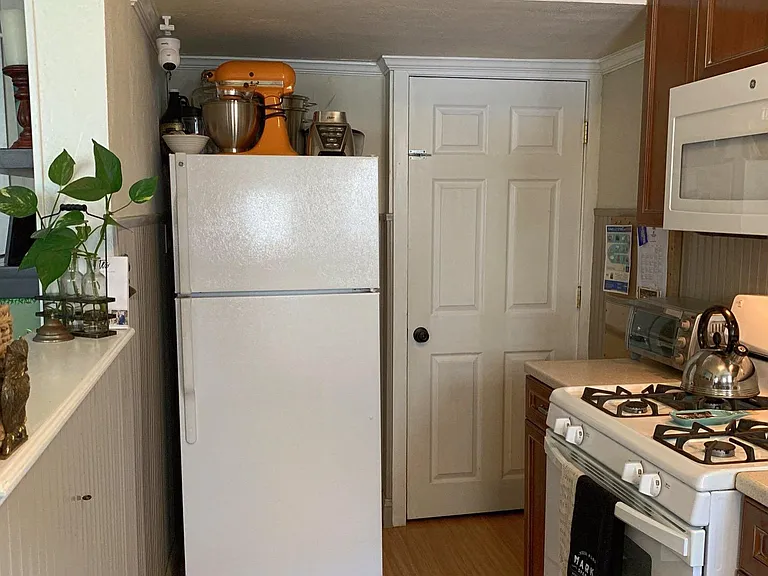 113 Edison Ave — Photo 8