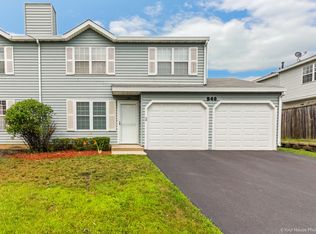 548 Normandie Ln, Round Lake Beach, IL