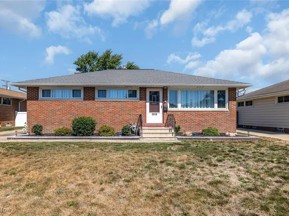 3218 Somia Dr, Parma, OH 44134