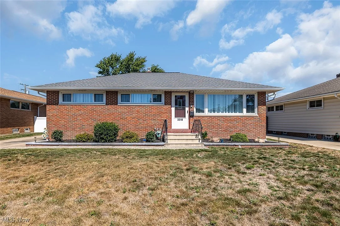 3218 Somia Dr photo 1