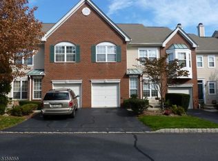 16 Hopkinson Ct, Basking Ridge, NJ 07920